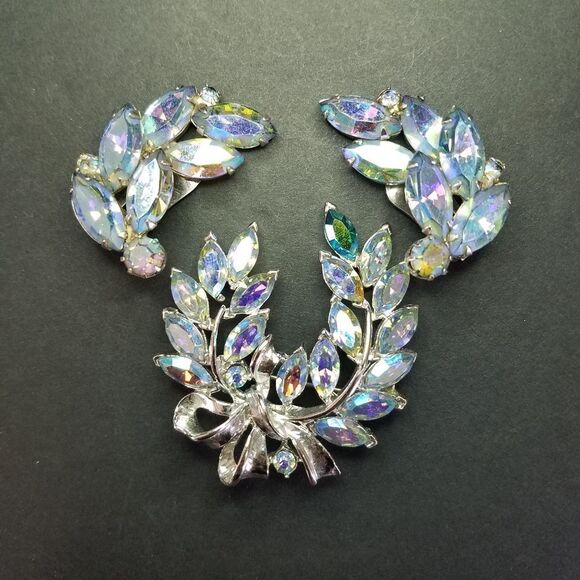 Vintage Albert Weiss Signed Demi-Parure Blue Rhinestone Brooch Pin Earring Set - Picture 3 of 12
